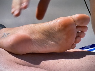 Arabella Chi feet photo 14