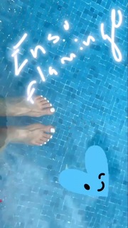 Aracely Arámbula feet photo thumbnail