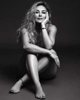 Aracely Arámbula feet photo thumbnail