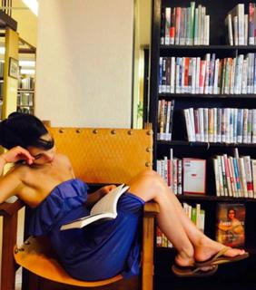 Araksya Karapetyan feet photo thumbnail