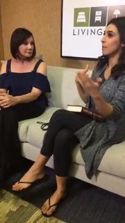 Araksya Karapetyan feet photo thumbnail