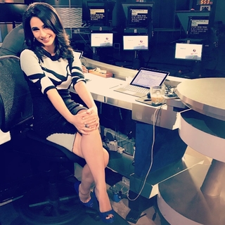 Araksya Karapetyan feet photo thumbnail