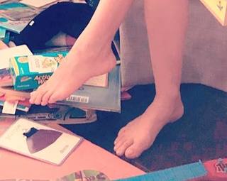 Araksya Karapetyan feet photo thumbnail