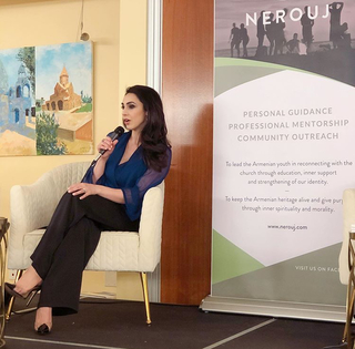 Araksya Karapetyan feet photo thumbnail