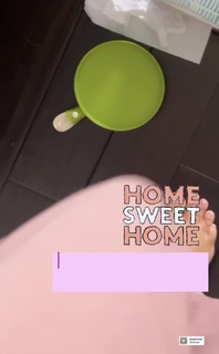 Araksya Karapetyan feet photo thumbnail