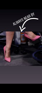 Araksya Karapetyan feet photo thumbnail