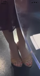 Araksya Karapetyan feet photo thumbnail