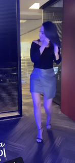 Araksya Karapetyan feet photo thumbnail