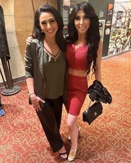 Araksya Karapetyan feet photo thumbnail