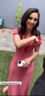 Araksya Karapetyan feet photo thumbnail