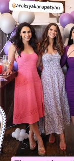 Araksya Karapetyan feet photo thumbnail