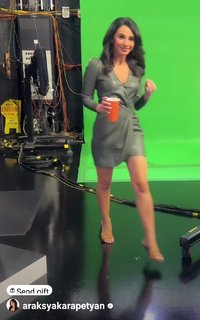 Araksya Karapetyan feet photo thumbnail