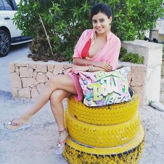 Archana Gupta feet photo 4