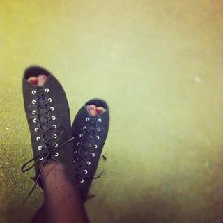 Arden Cho feet photo thumbnail