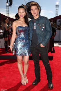 Arden Cho feet photo thumbnail