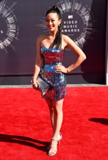 Arden Cho feet photo thumbnail