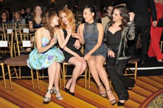 Arden Cho feet photo thumbnail