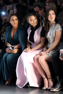 Arden Cho feet photo thumbnail