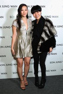 Arden Cho feet photo thumbnail