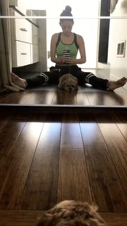 Arden Cho feet photo thumbnail