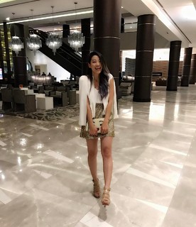 Arden Cho feet photo thumbnail
