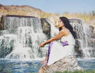 Arden Cho feet photo thumbnail