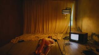 Arden Cho feet photo thumbnail