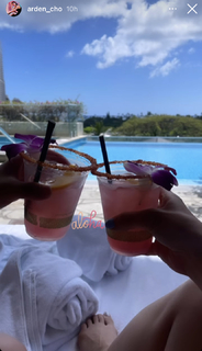 Arden Cho feet photo thumbnail