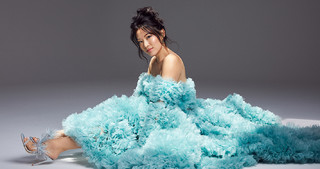 Arden Cho feet photo thumbnail