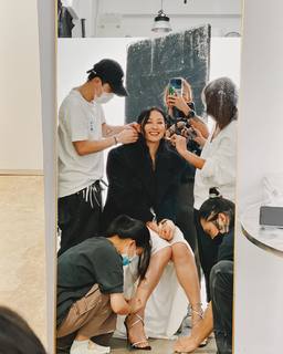 Arden Cho feet photo thumbnail