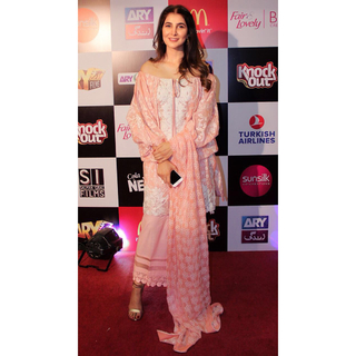 Areeba Habib feet photo 2