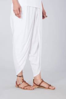 Areeba Habib feet photo 3