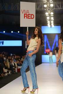 Areeba Habib feet photo 4