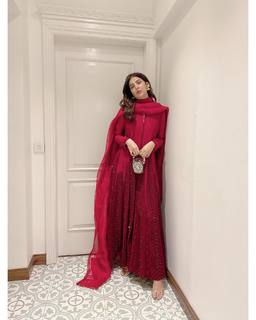 Areeba Habib feet photo 14