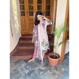Areeba Habib feet photo 13