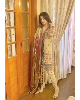 Areeba Habib feet photo 3