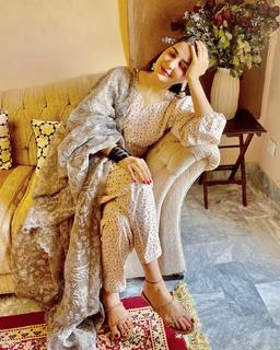 Areeba Habib feet photo 13