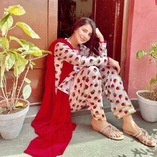 Areeba Habib feet photo 3