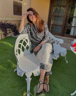 Areeba Habib feet photo 16