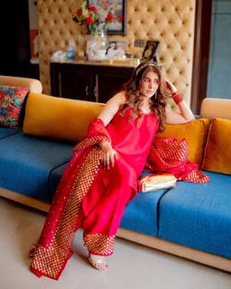 Areeba Habib feet photo 3