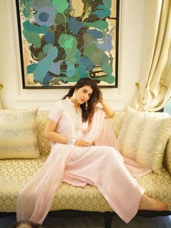 Areeba Habib feet photo 16