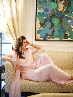 Areeba Habib feet photo 15
