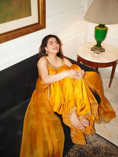 Areeba Habib feet photo 12