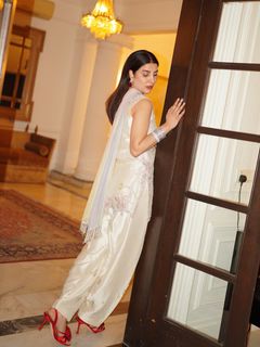 Areeba Habib feet photo 2