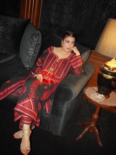Areeba Habib feet photo 17