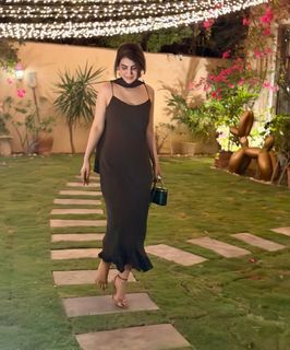 Areeba Habib feet photo 3