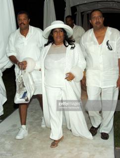 Aretha Franklin feet photo 15