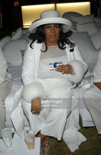 Aretha Franklin feet photo 14