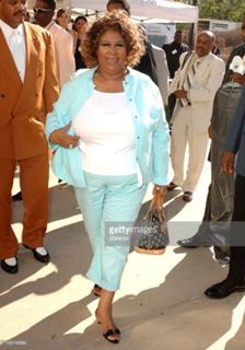 Aretha Franklin feet photo 3