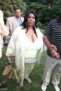 Aretha Franklin feet photo 1